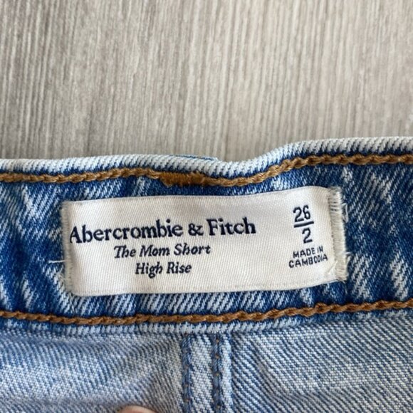 Abercrombie and Fitch Shorts - Picture 3 of 8